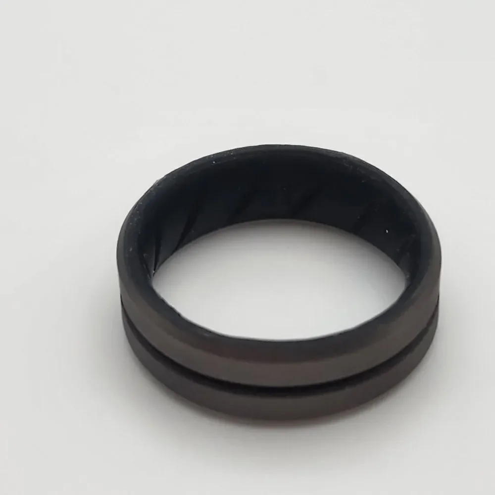 ROQ Gray & Black Breathable Comfort Engraved Middle Line Silicone Ring (11)